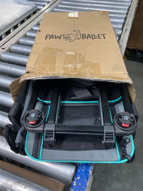 Photo 3 of ****USED** "SIMILAR ITEM" Lekereise Airline Approved Cat Dog Carrier with Wheels Expandable Rolling Pet Carrier for Medium Dogs and Cats Under 15 25LBS, Pet Travel Carrier on Wheels, Grey/Green