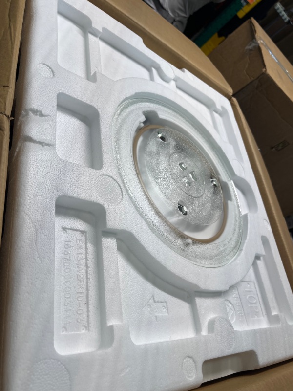 Photo 1 of 1.4 Cu.ft Countertop Microwave Oven