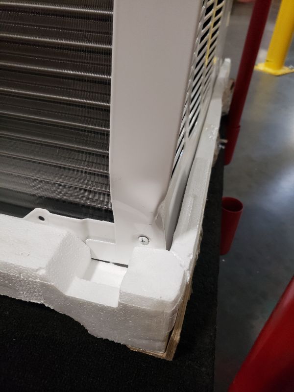 Photo 9 of **see pics - damage to vent - untested - be advised - rest of unit seems good condition***
LG 18,000 BTU Smart Window Air Conditioner, 230/208V, Cools Room up to 1000 Sq. Ft. for Bedrooms, Living Room, Apartments, with Remote, 3 Fan Speeds, 24-Hour Timer,