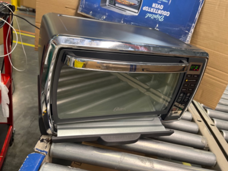 Photo 3 of ***USED*** Oster Toaster Oven | Digital Convection Oven, Large 6-Slice Capacity, Black/Polished Stainless