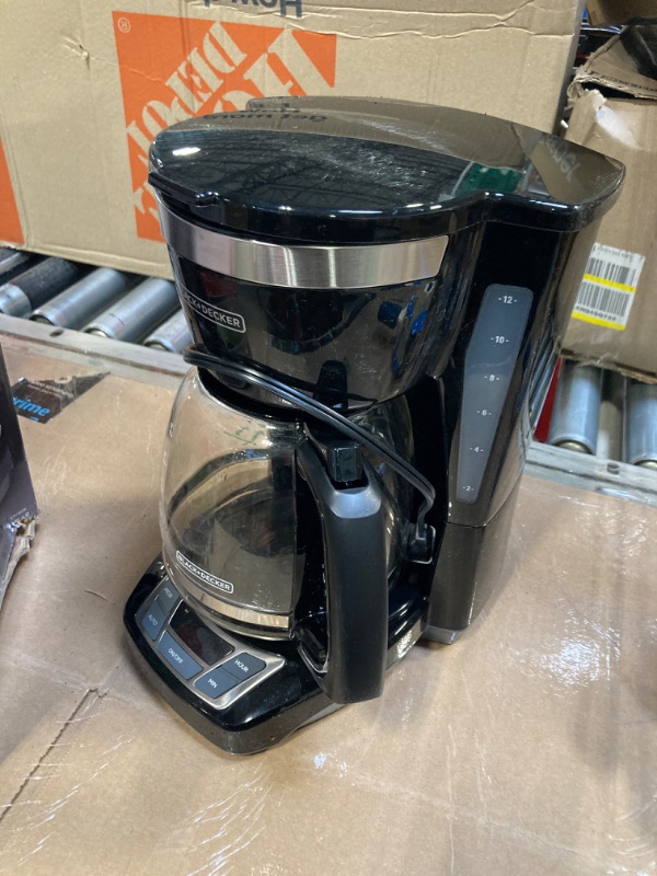 Photo 2 of ***dirty***sale for parts******AS IS / NO RETURNS -  FINAL SALE***
BLACK+DECKER 12-Cup Programmable Coffeemaker