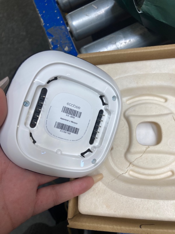 Photo 3 of ****USED***MISSING WIRE PLATE *** ecobee New Smart Thermostat Enhanced - Programmable Wifi Thermostat - Works with Siri, Alexa, Google Assistant - Energy Star Certified - Smart Home