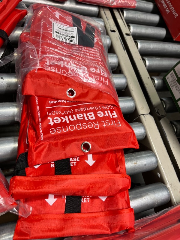 Photo 1 of Mart Cobra Fire Blanket for Home Safety x4 Emergency Fire Blanket for Kitchen Fiberglass Fire Blankets Fireproof Blanket House Fire Safety Flame Retardant Fabric Home Safety Tarp Grease Spray [4 Pack] Fire Blanket (40" x 40")