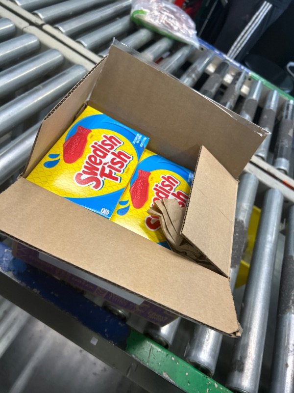 Photo 1 of 14ct swedish fish pack