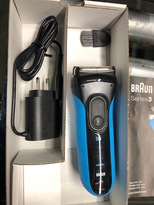 Photo 3 of ****USED** Braun Electric Series 3 Razor with Precision Trimmer, Rechargeable, Wet & Dry Foil Shaver for Men, 45 Minute Runtime, MicroComb and Long Hair Trimmer, Protects Skin from Nicks & Cuts, 4 Piece Series 3 Shaver