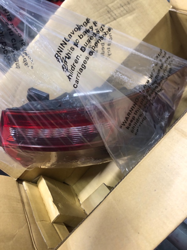 Photo 3 of ****DAMAGED***
TYC Right Tail Light Assembly Compatible with 2019-2019 Volkswagen Jetta