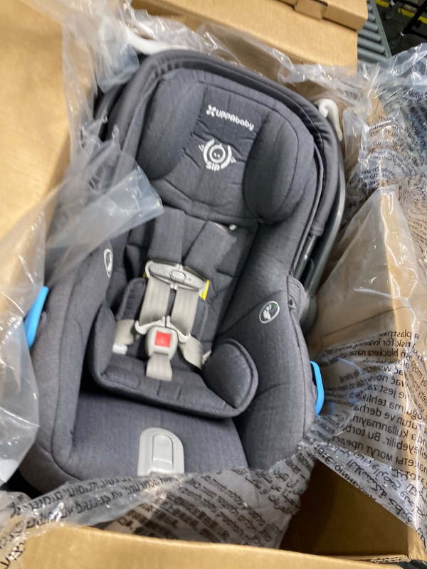 Photo 1 of ***NEEDS TO BE CLEANED***
UPPAbaby Aria Lightweight Infant Car Seat/Just Under 6 lbs for Easy Portability/Base with Load Leg + Infant Insert Included/Direct Stroller Attachment/Jake (Charcoal/Black Leather)