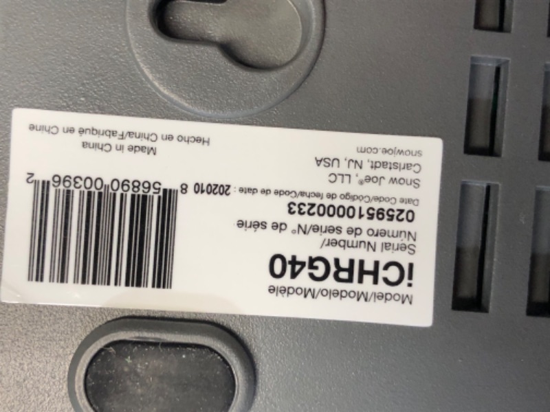 Photo 6 of ***USED - BATTERY CHARGES - UNABLE TO TEST FURTHER - LIKELY MISSING PARTS - SEE PICTURES***
Sun Joe iON8PS2-LT 8-Inch Amp 40V Cordless Multi-Angle Pole Chain Saw, Kit (w/2.5-Ah Battery + Quick Charger)