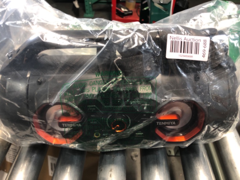 Photo 1 of **FOR PARTS ONLY**(NON REFUNDABLE)
Portable Bluetooth Speakers