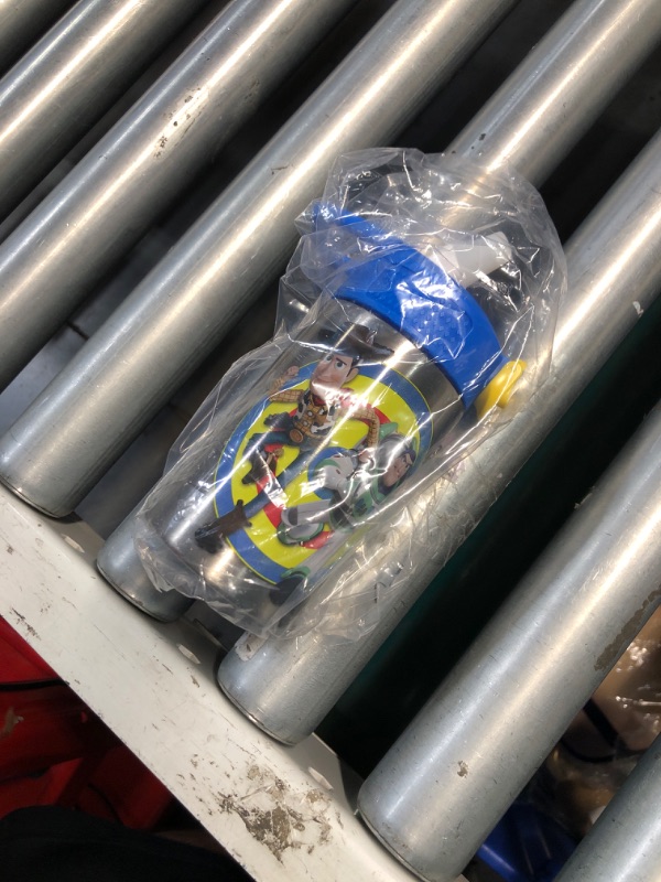 Photo 2 of **MISSING TOP COVER**
Zak Designs Toy Story 4 Buzz & Woody 15.5 ounce Water Bottle, Non-BPA with One Hand Operation Action Lid and Built-in Carrying Loop, with Straw is Perfect for Kids Toy Story 4 15.5oz