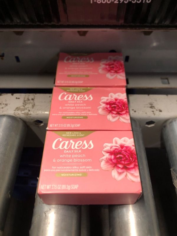 Photo 2 of **3PACK** Caress Nature's Silk Beauty Bar