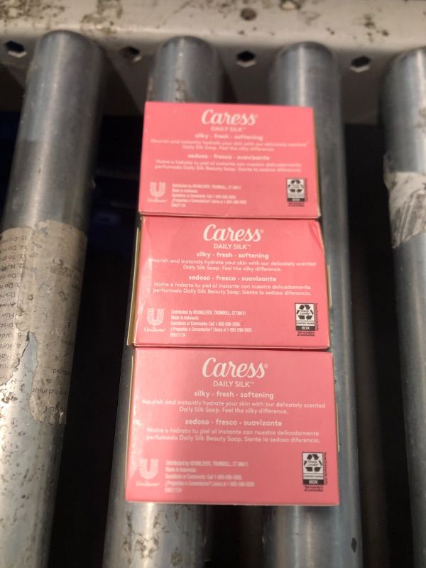 Photo 1 of **3PACK** Caress Nature's Silk Beauty Bar
