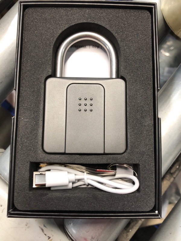 Photo 5 of ***USED - UNABLE TO TEST***
Fingerprint Padlock, Dhiedas Pad Lock with Fingerprint Bluetooth Key Waterproof Heavy Duty Combination Lock for Outdoor Fence Gate Shed Warehouse Gym Storage Yard