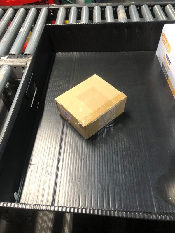 Photo 1 of **USED FOR PARTS ONLY NON-REFUNDABLE**Tinewa 1 Pack Square Privacy Door Levers Locksets in Matte Black Finish, Bed/Bath Door Levers Keyless Interior Handles, Reversible for Left Right Handed Doors