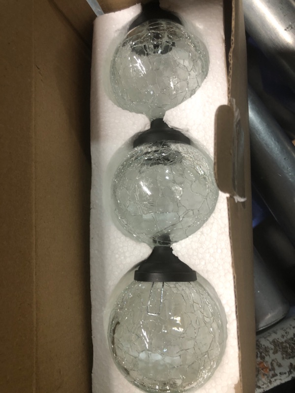 Photo 2 of **NONREFUNDABLE**FOR PARTS OR REPAIR**SEE NOTES**
Solpex Solar Globe Lights Outdoor, Cracked Glass Ball Dual LED Garden Lights,Color-Changing Outdoor Landscape Garden Light Decoration,