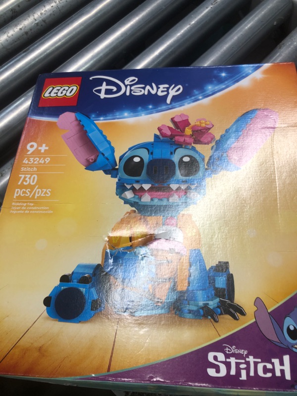 Photo 3 of ***FACTORY SEALED***Disney Stitch Buildable Kids’ Toy Playset 43249