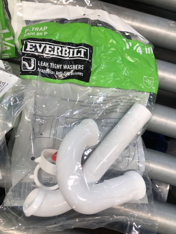 Photo 1 of (2 PACK) Everbilt leak tight washers P-trap 1 1/4in 
