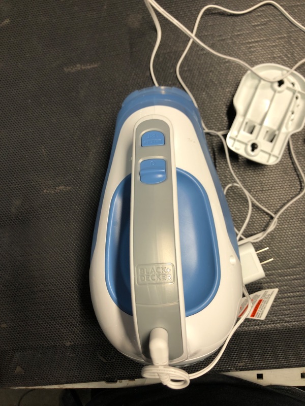 Photo 4 of ***(PARTS ONLY/ NO RETURNS OR REFUNDS) **
Black & Decker Dustbuster Bagless Cordless Cyclonic Filter Hand Vacuum