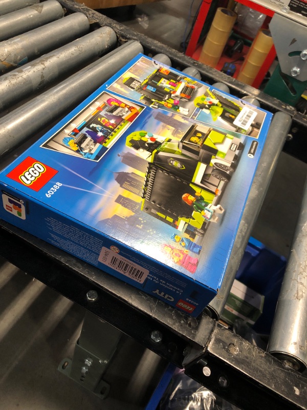 Photo 3 of ***FACTORY SEALED***LEGO® City Great Vehicles Gaming Tournament Truck 60388 Toy Building Set with 3 Minifigures