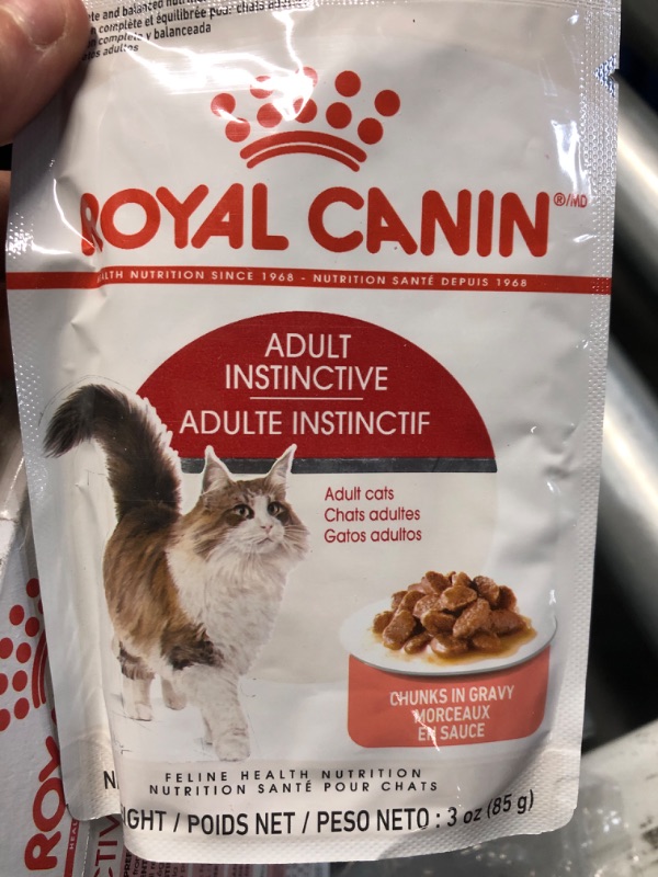 Photo 3 of ***(EXP:08/28/24 )NONREFUNDABLE***Royal Canin Adult Instinctive Chunks in Gravy Cat Food Pouches