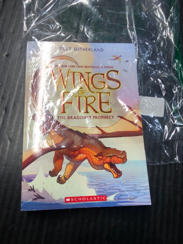 Photo 2 of [Tui T. Sutherland] Wings of Fire Book One: The Dragonet Prophecy (Paperback)