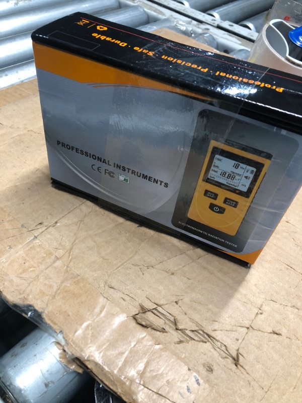 Photo 3 of ***FACTORY SEALED***AMTAST Electromagnetic Radiation Tester Digital Electromagnetic Radiation Detector EMF Meter Counter Dosimeter Tester AMF078