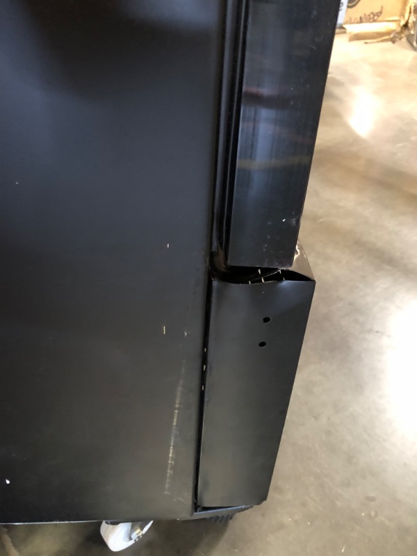 Photo 4 of ***USED - MAJOR DAMAGE - SEE COMMENTS***
KoolMore KM-MDR-1GD-8C 21 in. One Glass Door Commercial Display Merchandiser Refrigerator Cooler in Black, ETL Listed, 8 cu. ft