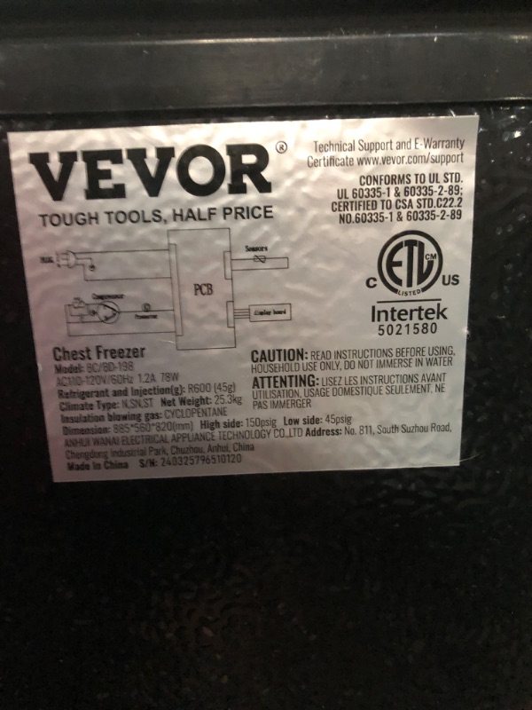 Photo 3 of ***MINOR DENTS. SEE PHOTOS***
VEVOR Chest Freezer, 10 Cu.ft Compact Deep Freezer, Free Standing Top Open Door Compact Freezers with 2 Removable Baskets & Adjustable Thermostat, Energy Saving & Low Noise, Black