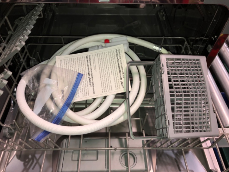 Photo 4 of ***DAMAGED - DENTED - SEE PICTURES***
Danby 21.6 in. Countertop Dishwasher in Silver with 6-Cycles, 54 dBA