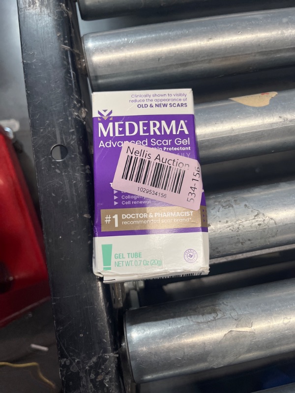 Photo 2 of ***FACTORY SEALED***
Mederma Advanced Scar Gel, Treats Old and New Scars, Reduces the Appearance of Scars from Acne, Stitches, Burns and More, 0.70oz (20g)