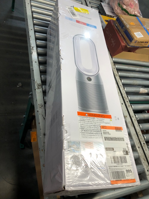 Photo 3 of ***FACTORY SEALED***Dyson Purifier Hot+Cool HP07 White