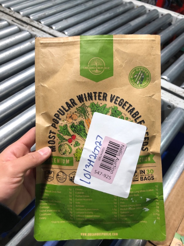 Photo 1 of 30 Winter Vegetable Garden Seeds Variety Pack - 33