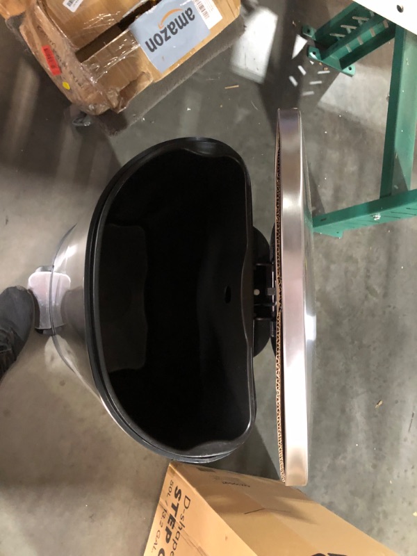 Photo 6 of ***USED - DAMAGED - DENTED - SEE PICTURES***
QUALIAZERO 50L/13Gal Heavy Duty Hands-Free Stainless Steel Commercial/Kitchen Step Trash Can