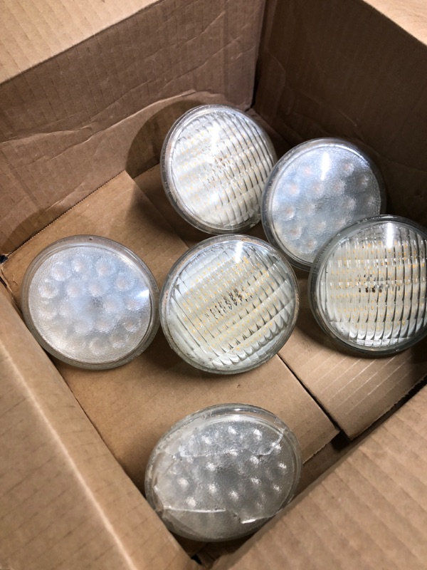 Photo 2 of **MINOR DAMAGE 2 BULBS CRACKED**
Goehiaul PAR36 LED Landscape Bulb 9W 3000K Warm White, PAR36 LED Bulb AC/DC12V, 900Lumens 60W Halogen Equivalent, PAR36 Landscape Bulb Water Resistant (6 Pack)