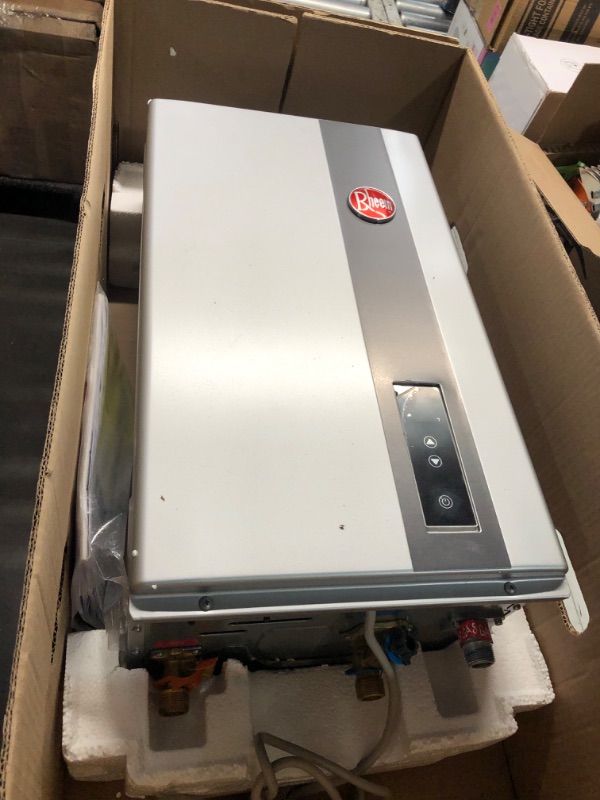 Photo 5 of ***USED - DIRTY - UNABLE TO TEST - SEE PICTURES***
Rheem RTG-95DVLN-3 High Efficiency Non-Condensing Indoor Tankless Natural Gas Water Heater, 9.5 GPM