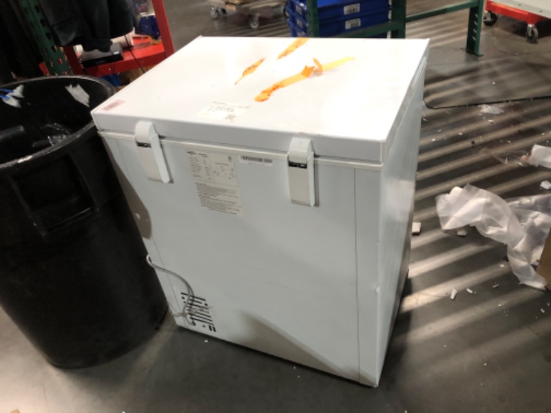 Photo 9 of ***NONREFUNDABLE - THIS SALE FINAL -  PARTS ONLY - SEE COMMENTS***
Koolatron Compact Chest Freezer 5 cu ft Manual Defrost Small Chest Freezer Deep Freezer Freezer Chest Mini Freezer Space-Saving Flat Back Storage Basket Ideal for Apartment Condo Cottage