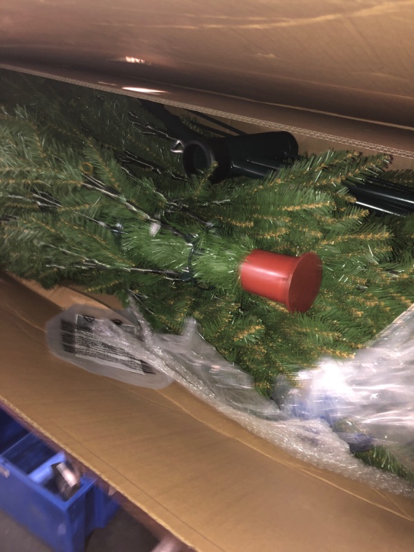 Photo 1 of (READ FULL POST) National Tree Company 9' Dunhill® Fir Full-Bodied Hinged Tree