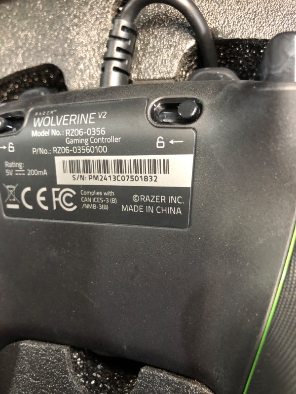 Photo 3 of (READ FULL POST) Razer Wolverine V2 Wired Gaming Controller for Xbox Series X S