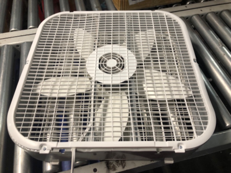 Photo 3 of ***DAMAGED - BENT - SEE COMMENTS***
20 in. 3 Speeds Box Fan in White with Save-Smart Technology for Energy Efficiency, Carry Handle