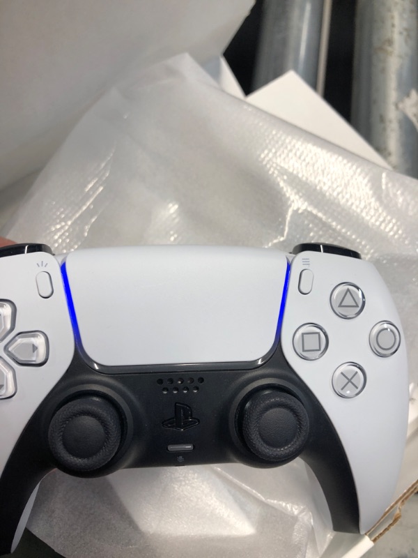 Photo 2 of ***(PARTS ONLY/ NO RETURNS OR REFUNDS) ***
PlayStation DualSense® Wireless Controller - White Whitee