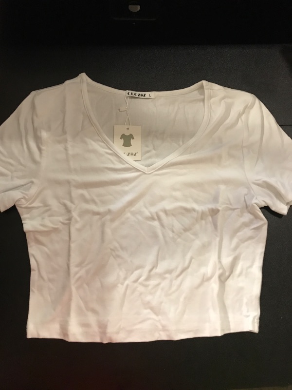 Photo 1 of clozoz white womens crop top size L