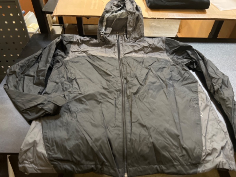 Photo 1 of Columbia Men's Glennaker Rain Jacket  XL 