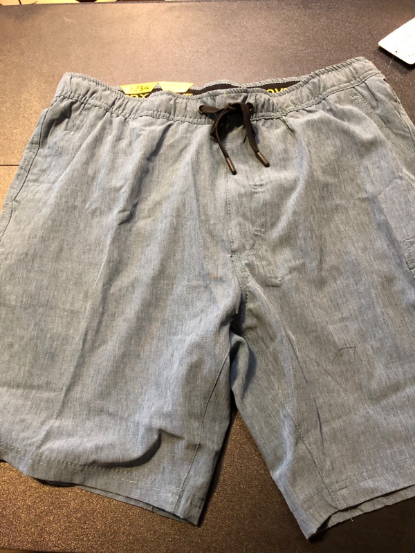 Photo 2 of Large Body Glove Men's Cargo Shorts
