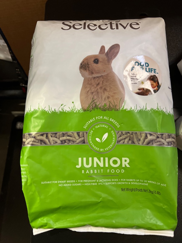 Photo 2 of SCIENCE Selective Supreme Junior Rabbit Food 4lb 6 ounce Brown   BB 02-2024
