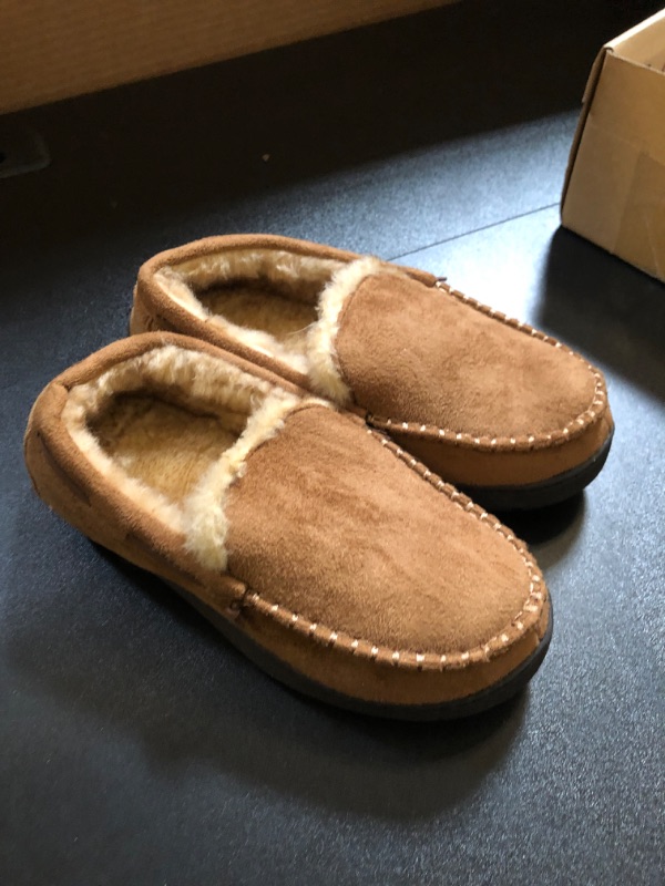 Photo 1 of DREAM PAIRS Men's House Slippers Moccasin Indoor Outdoor Fuzzy Furry Loafers Suede Leather Warm Comfortable Shoes Size 7
