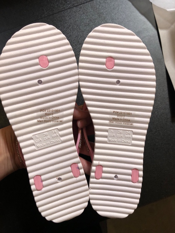Photo 1 of Flip Flops for Women.Comfortable Walking Flat Sandals.Beach Summer Casual Slide Sandals.Fashion Design for Indoor Outdoor Size 5 Purple
