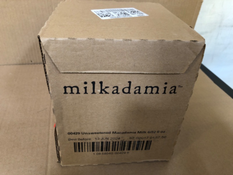 Photo 2 of milkadamia Macadamia Milk, Unsweetened - 32 Fl Oz (Pack of 6pcs )  exp date 06/2024 