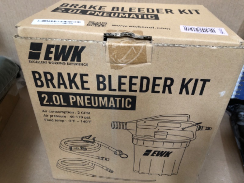 Photo 2 of EWK 23 Pcs 2L Pneumatic Vacuum Brake Fluid Bleeder Extractor Pump Kit + 1L Refilling Bottle Brake Bleeder Kit