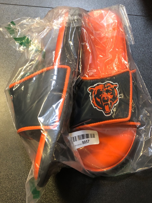 Photo 2 of FOCO Chicago Bears NFL Mens Foam Sport Slide -xL
 