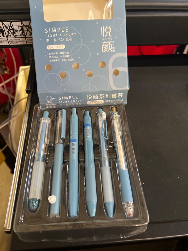 Photo 1 of PRESS GEL PEN 